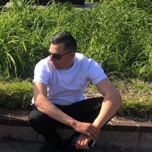 Meet your Posher, Victor